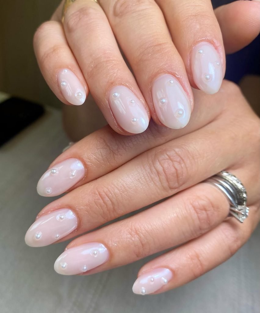  Pearl Accent Nails