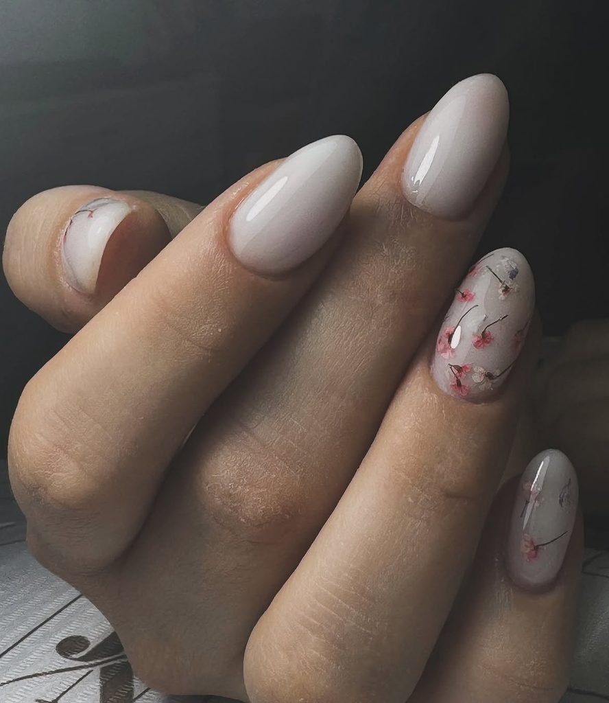 Pressed Wildflower Oval Nails
