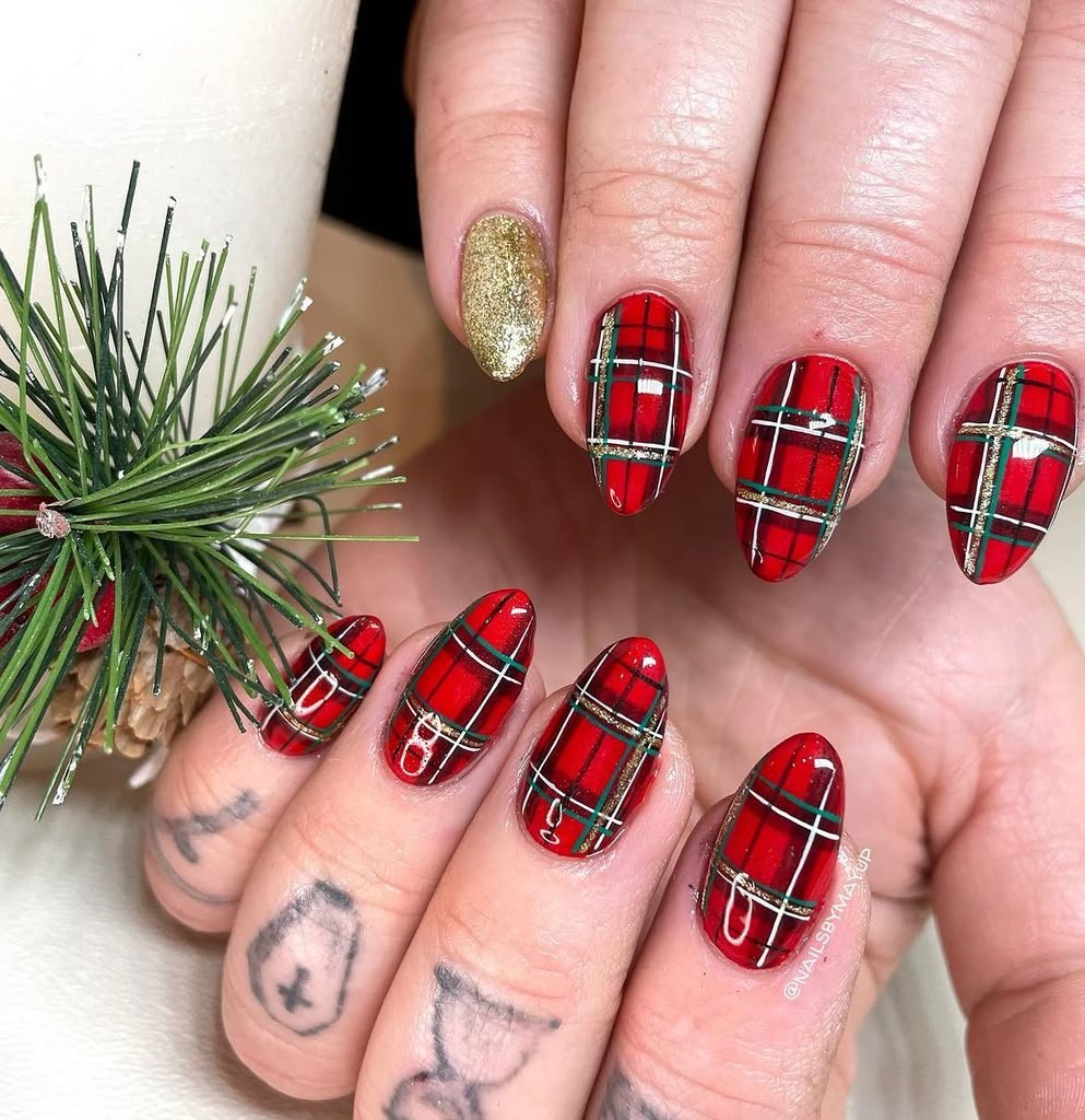 Red and Green Tartan Nails