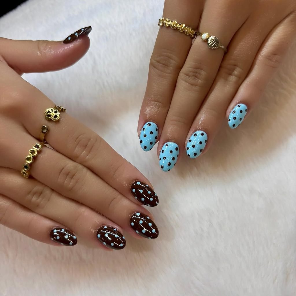 Retro Polka-Dot Oval Nails