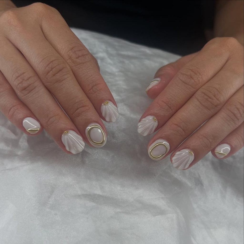  Short Pearl Nails
