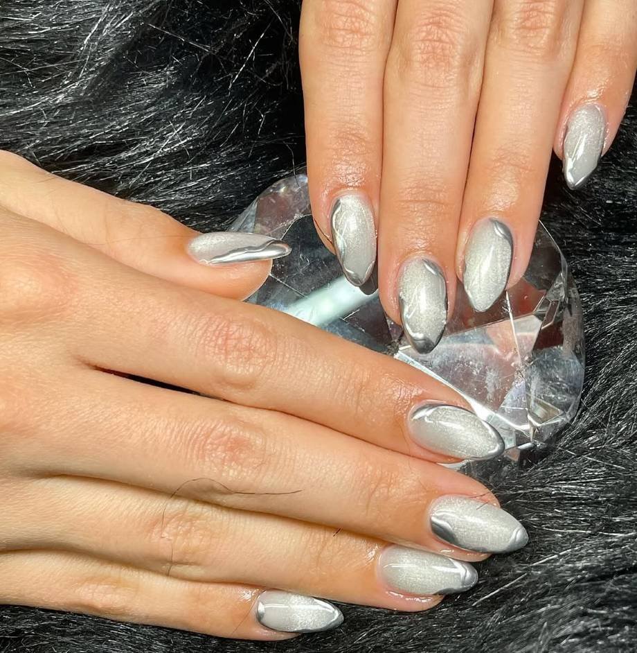 Smoke Grey Cat Eye Nails