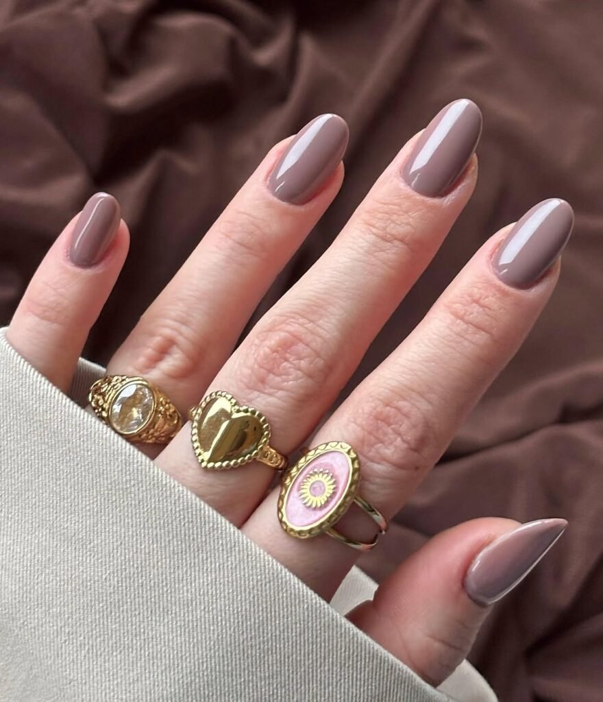 Cashmere Taupe Nails