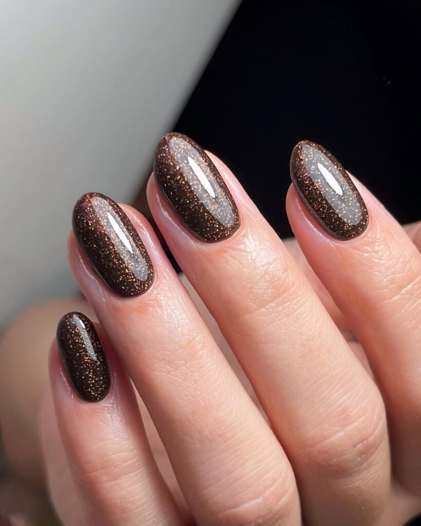  Brown Glitter Accent Nails