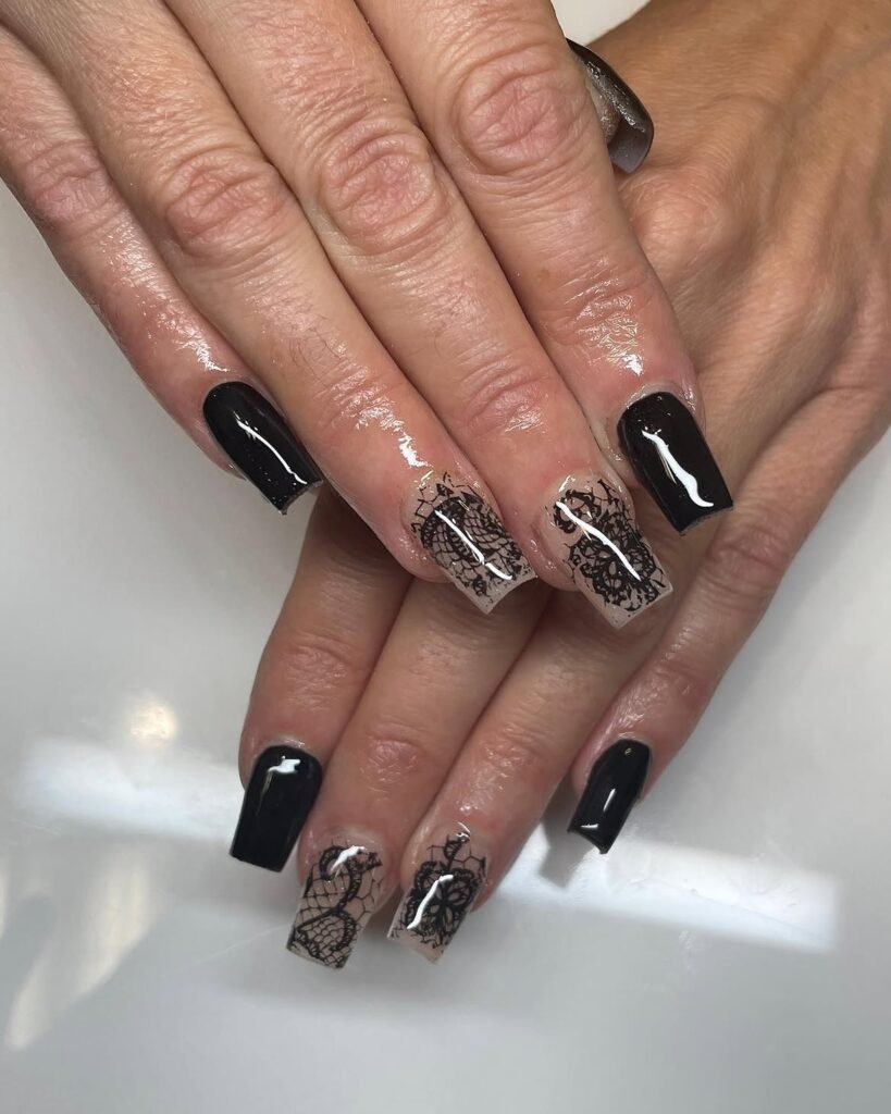 Delicate Lace Accent Nails