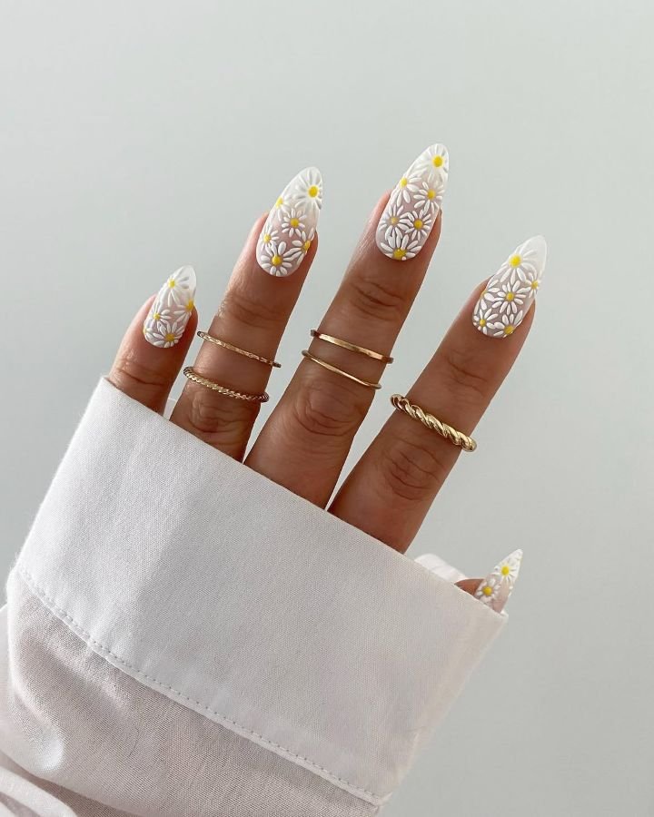Milky White Daisy Nails