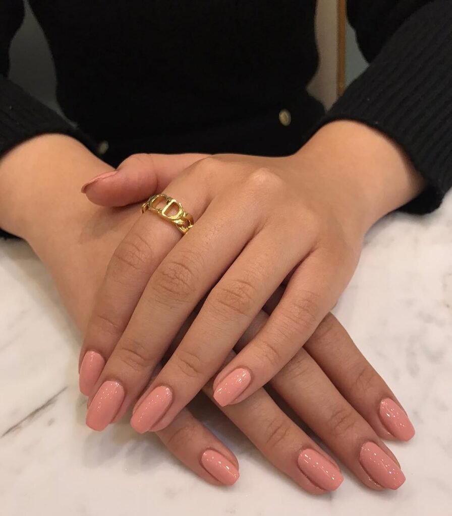  Peachy Nude Nails