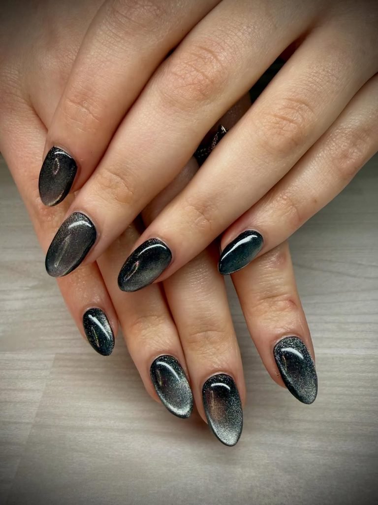 Black Velvet Cat-Eye Nails