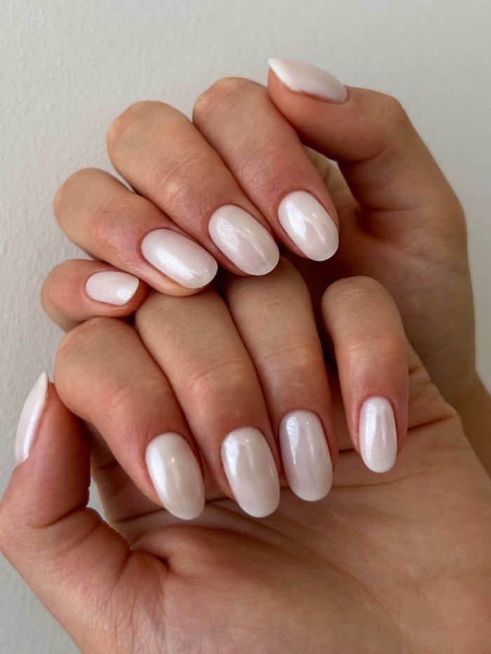  Classic Milky Glazed Donut Nails