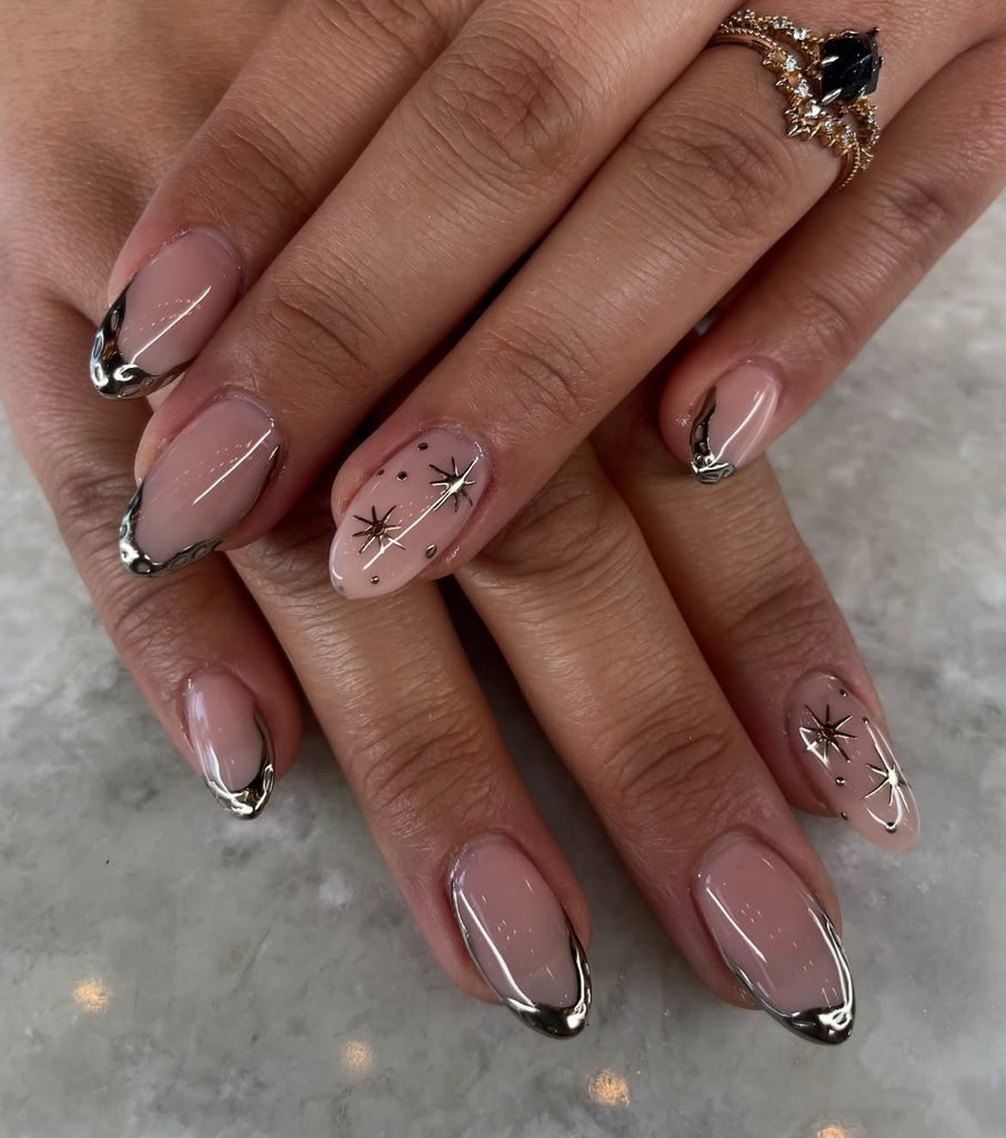 Nude Gold Starburst Nails
