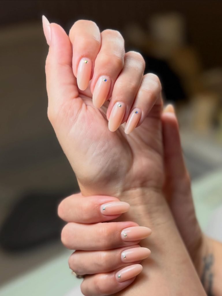 Sheer Nude Single-Crystal Nails