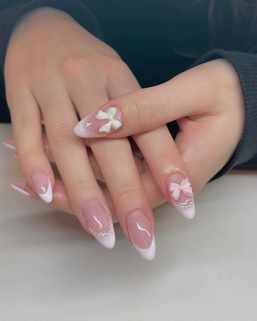 Tiny Bow and Pearl Details