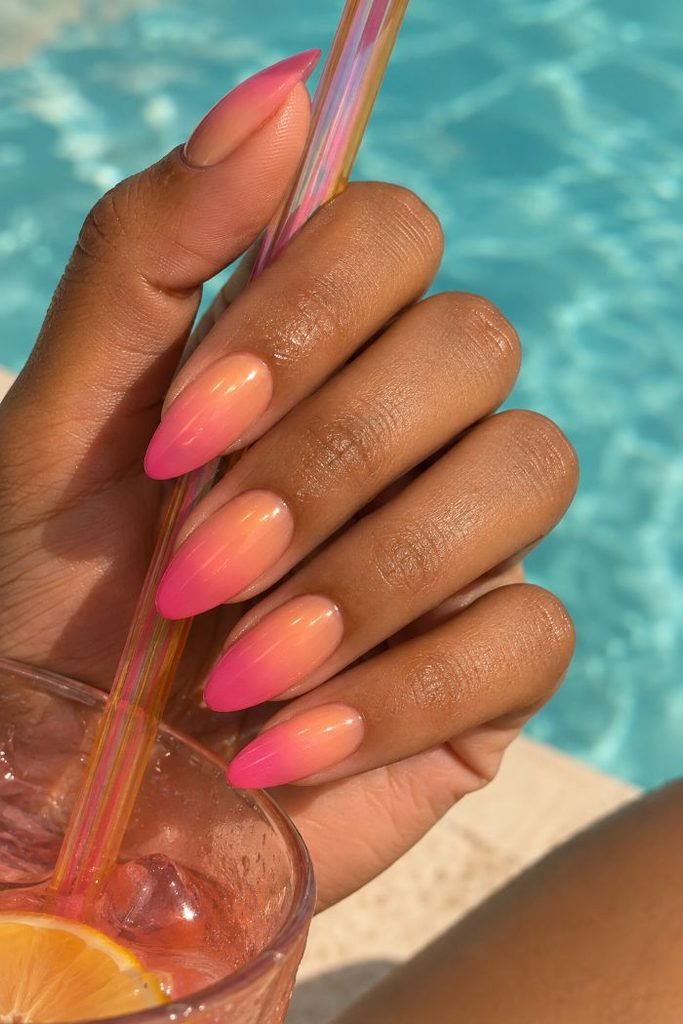 Peach-to-Pink Ombré for Summer Trips