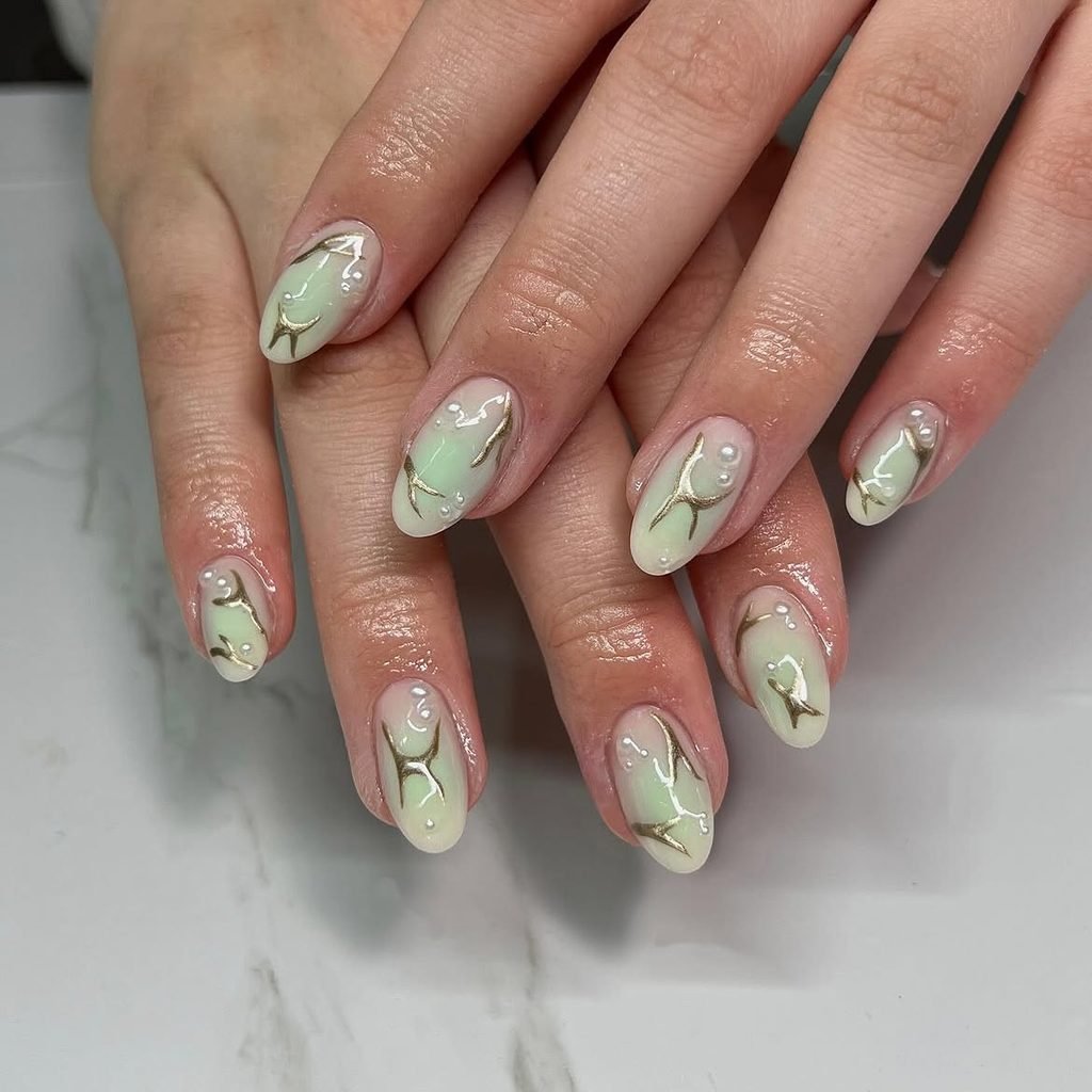Centered Mint Aura Nails